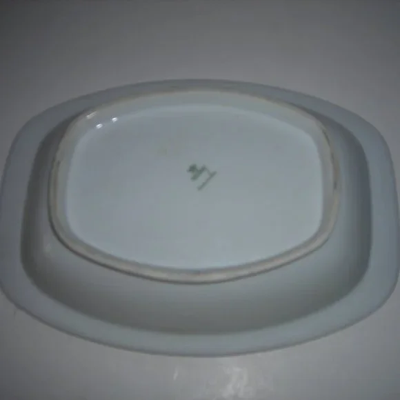 SOLD...T K THUN antique vegetable BOWL #THU244,oval shape - Picture 2 of 3